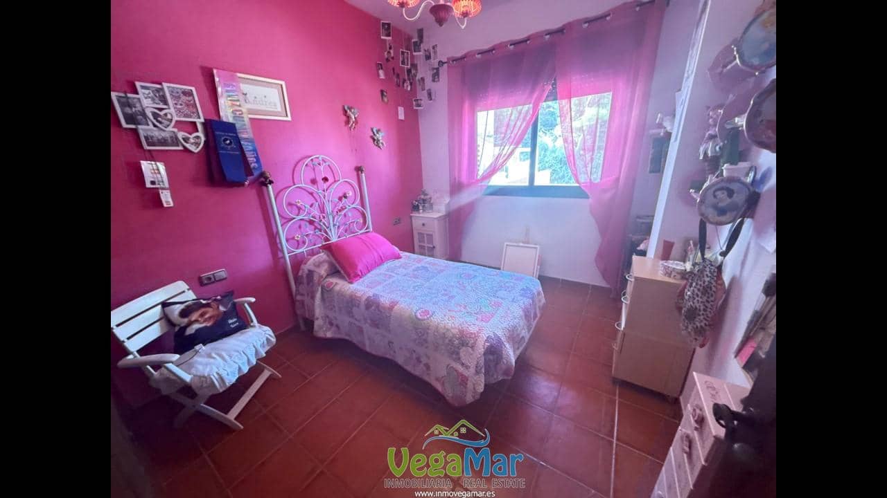 3 sypialnia Willa na sprzedaż w Almunecar z basenem garażem - 385 000 € (Ref: 8216773)