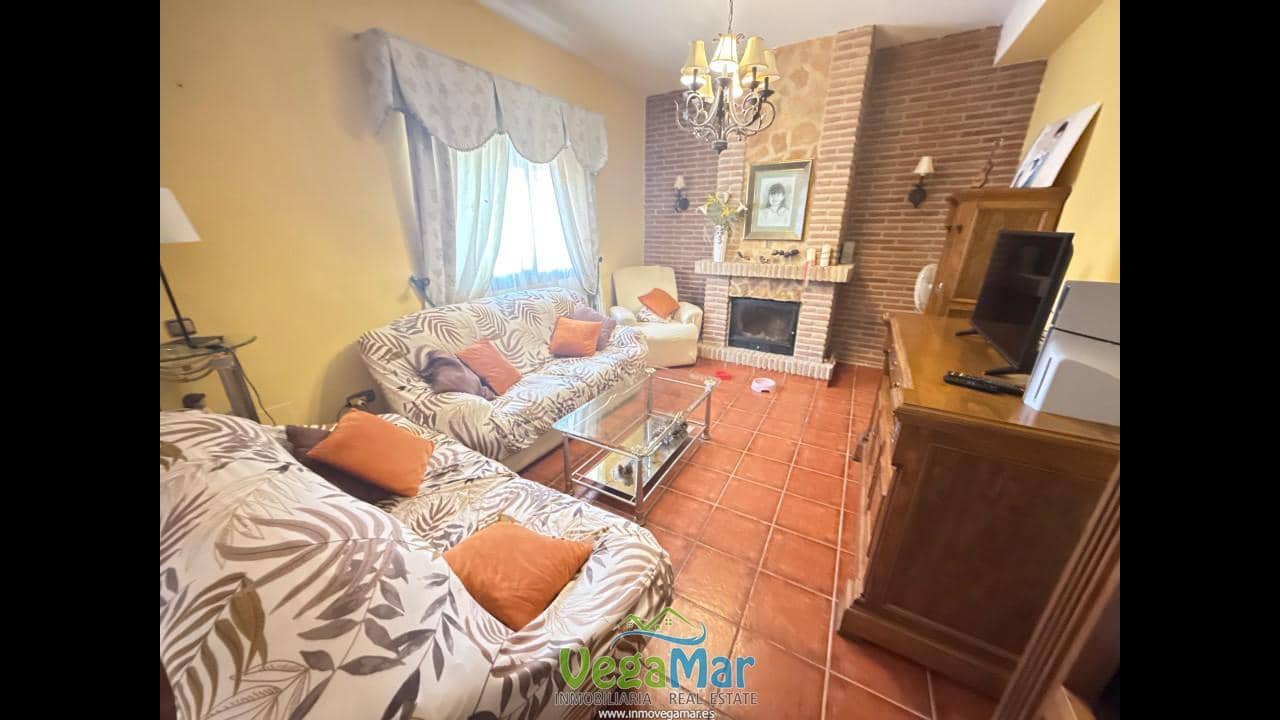 3 sypialnia Willa na sprzedaż w Almunecar z basenem garażem - 385 000 € (Ref: 8216773)