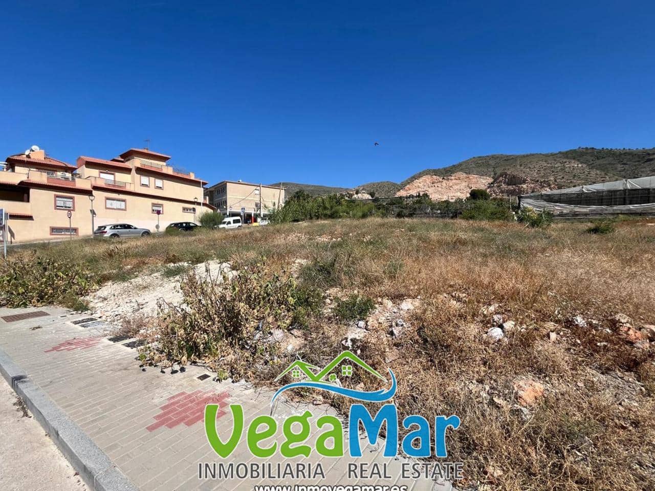 Ubebygd land til salgs i Lobres - € 35 000 (Ref: 8312217)