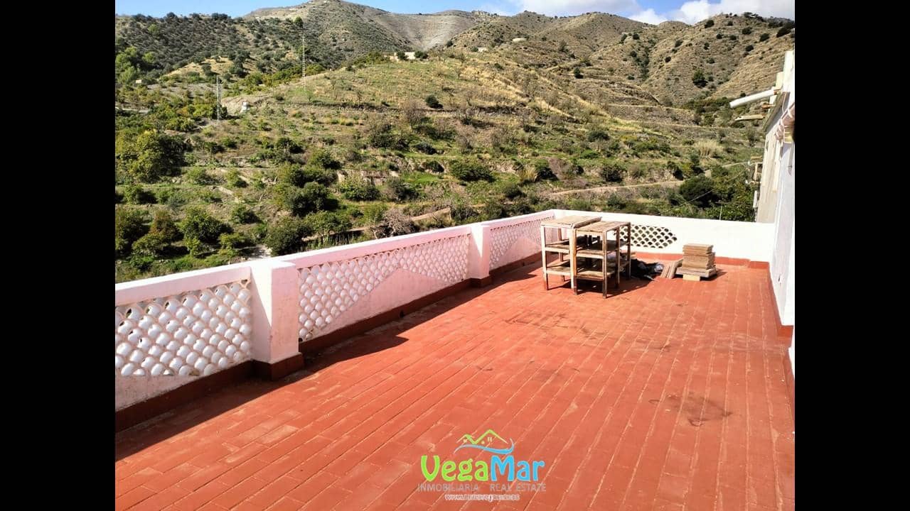 3 bedroom Finca/Country House for sale in La Herradura - € 263,000 (Ref: 8583792)