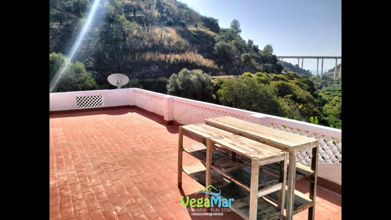 3 bedroom Finca/Country House for sale in La Herradura - € 263,000 (Ref: 8583792)