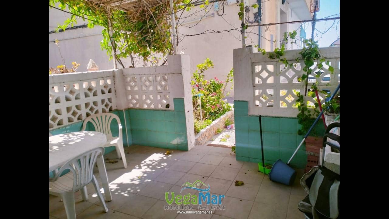 6 bedroom Villa for sale in La Herradura - € 550,000 (Ref: 8598920)