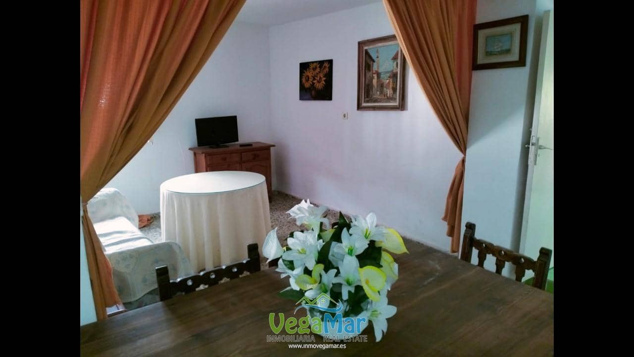 6 bedroom Villa for sale in La Herradura - € 550,000 (Ref: 8598920)