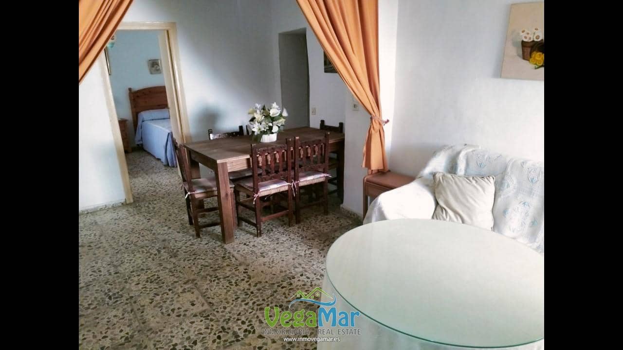 6 bedroom Villa for sale in La Herradura - € 550,000 (Ref: 8598920)