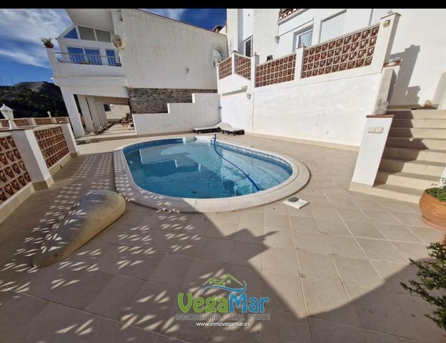 Chalet de 2 habitaciones en Almuñécar en venta - 950.000 € (Ref: 8620820)
