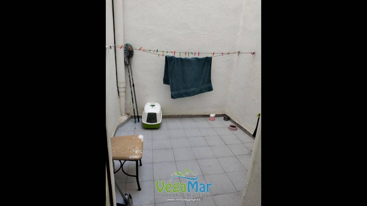 4 Zimmer Wohnung zu vermieten in Almunecar - 850 € (Ref: 8744373)