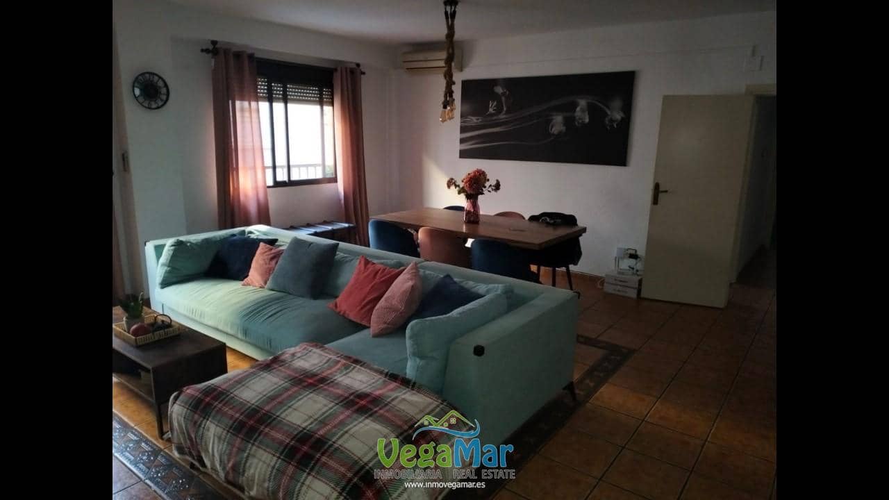 4 Zimmer Wohnung zu vermieten in Almunecar - 850 € (Ref: 8744373)