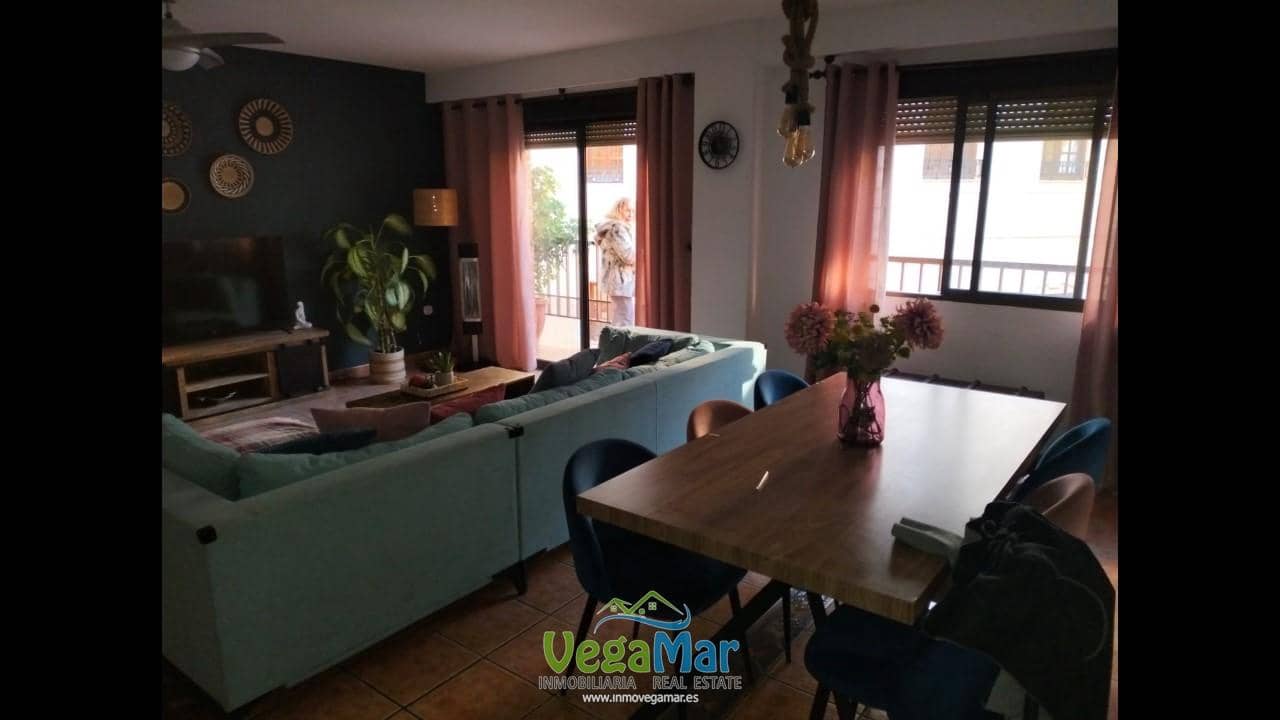 4 Zimmer Wohnung zu vermieten in Almunecar - 850 € (Ref: 8744373)