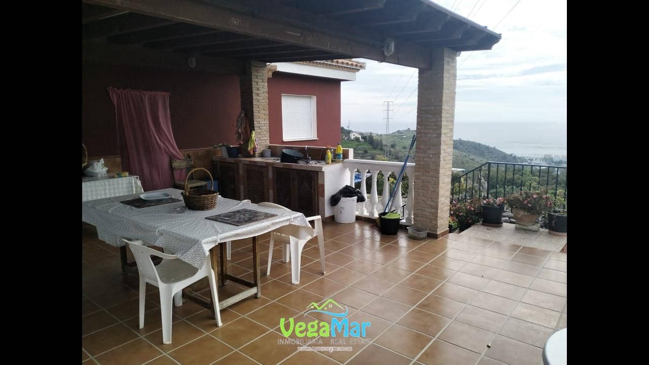 2 soveværelse Villa til salg i La Herradura med swimmingpool - € 577.000 (Ref: 8772655)