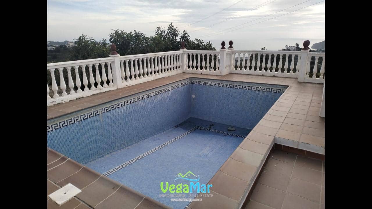 2 soveværelse Villa til salg i La Herradura med swimmingpool - € 577.000 (Ref: 8772655)