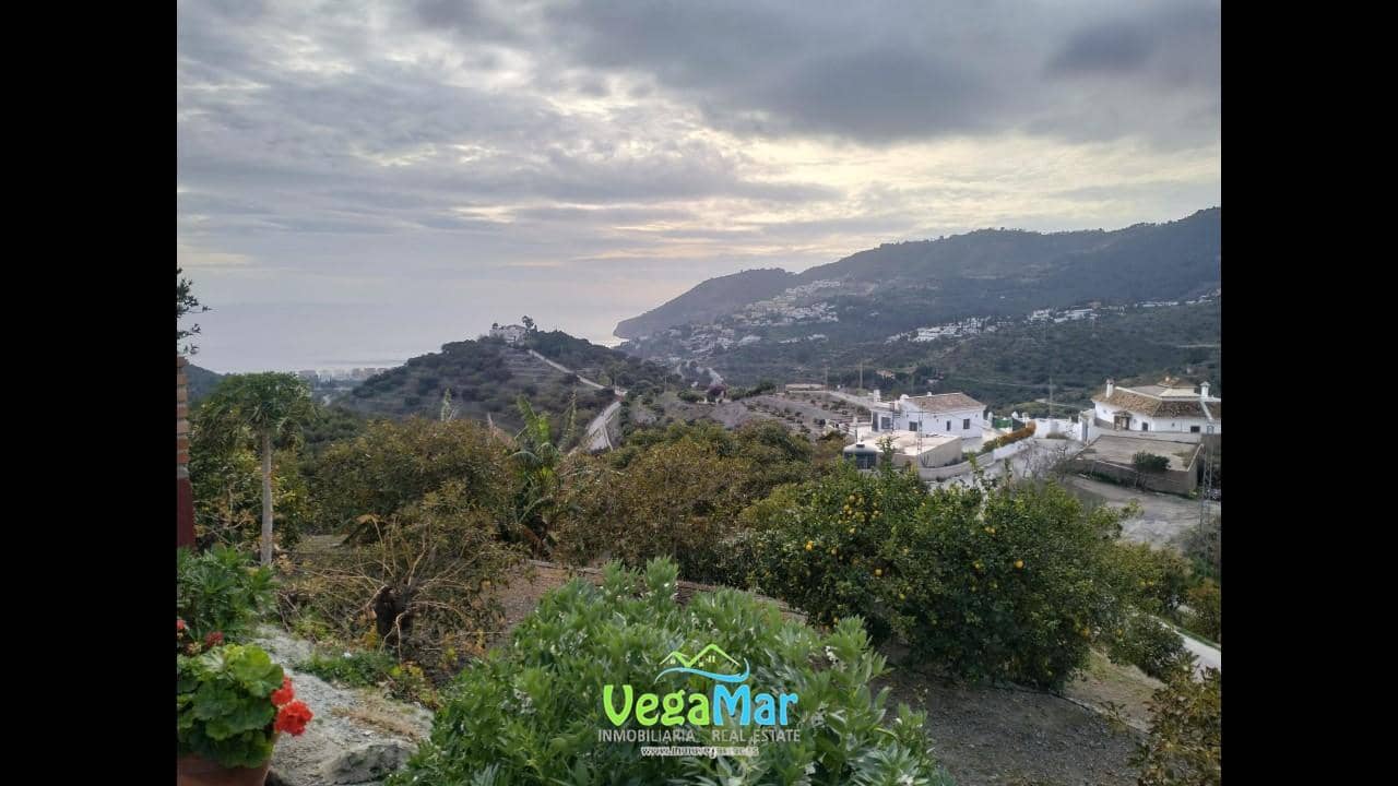 2 soveværelse Villa til salg i La Herradura med swimmingpool - € 577.000 (Ref: 8772655)