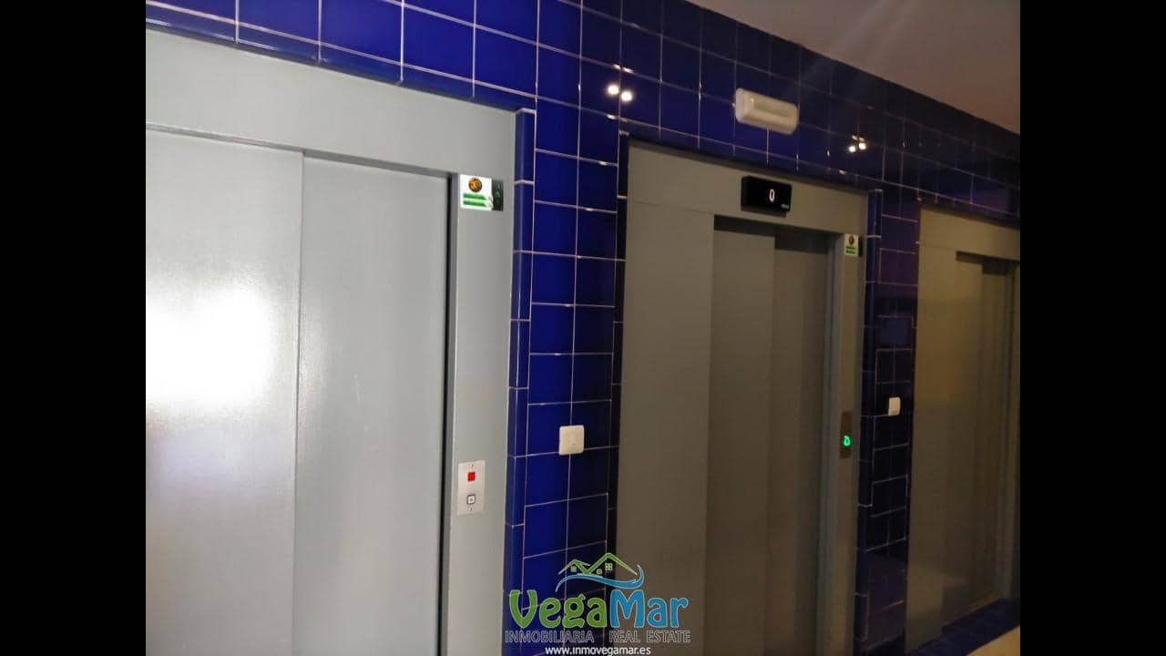 1 soveværelse Lejlighed til leje i Almunecar med garage - € 720 (Ref: 8776652)