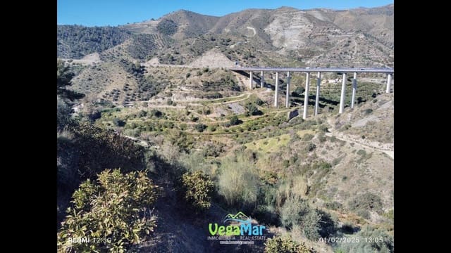 1 soveværelse Finca/Landehus til salg i La Herradura, Almuñécar med swimmingpool - € 315.000 (Ref: 8873777)