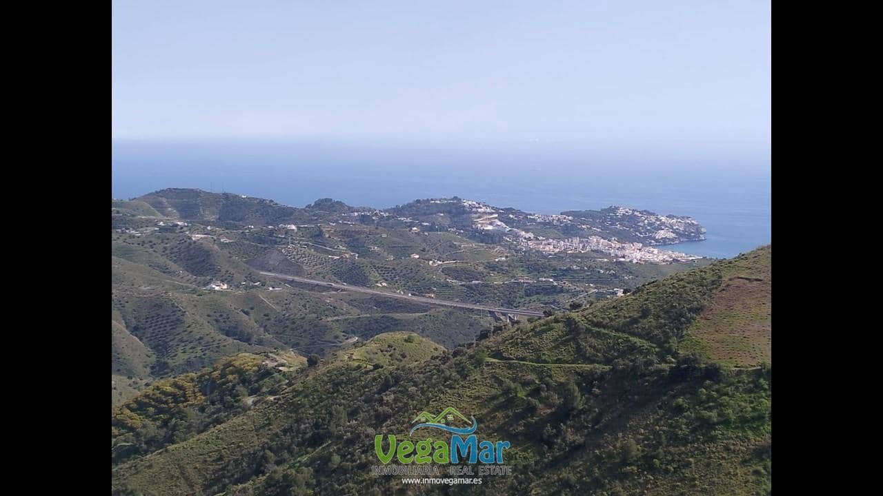Grunde uden byggetilladelser til salg i La Herradura - € 60.000 (Ref: 8885632)
