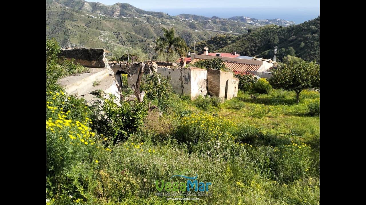 Grunde uden byggetilladelser til salg i La Herradura - € 60.000 (Ref: 8885633)