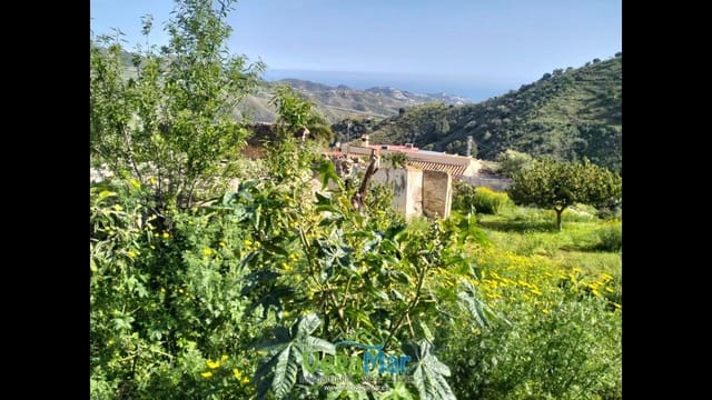 Grunde uden byggetilladelser til salg i La Herradura, Almuñécar - € 60.000 (Ref: 8885633)