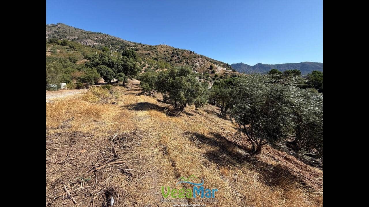 Ubebygd land til salgs i Otivar - € 25 000 (Ref: 8891497)