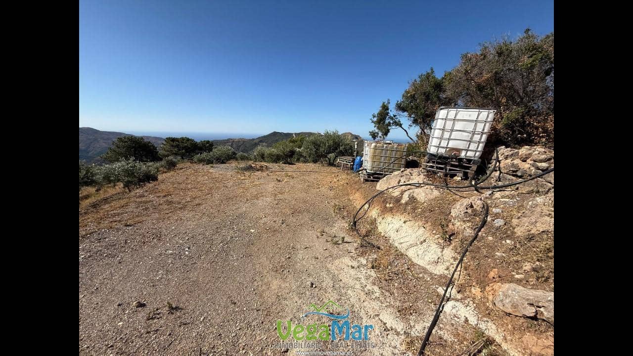 Ubebygd land til salgs i Otivar - € 25 000 (Ref: 8891497)