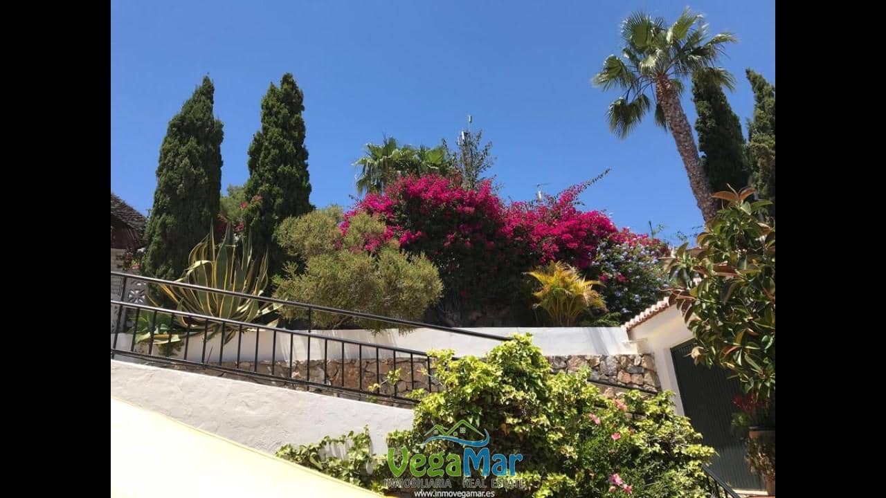 4 soverom Villa til salgs i La Herradura med garasje - € 1 200 000 (Ref: 8945622)