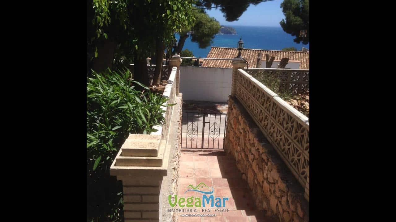 4 soverom Villa til salgs i La Herradura med garasje - € 1 200 000 (Ref: 8945622)