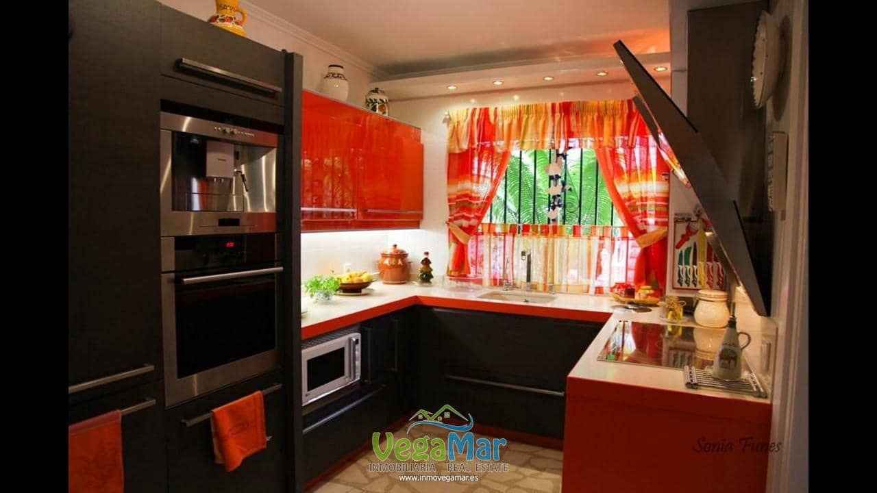 4 soverom Villa til salgs i La Herradura med garasje - € 1 200 000 (Ref: 8945622)