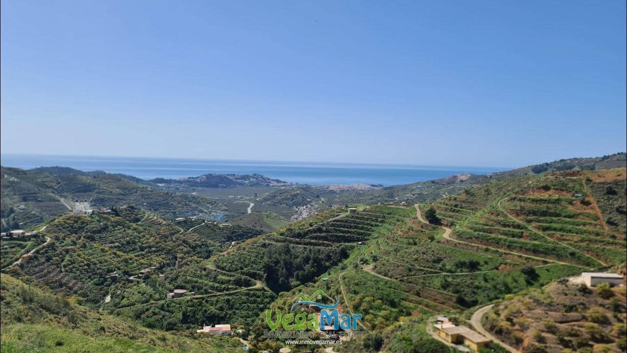 Grunde uden byggetilladelser til salg i Almunecar - € 200.000 (Ref: 8949978)