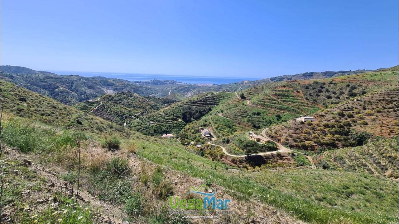 Grunde uden byggetilladelser til salg i Almunecar - € 200.000 (Ref: 8949978)