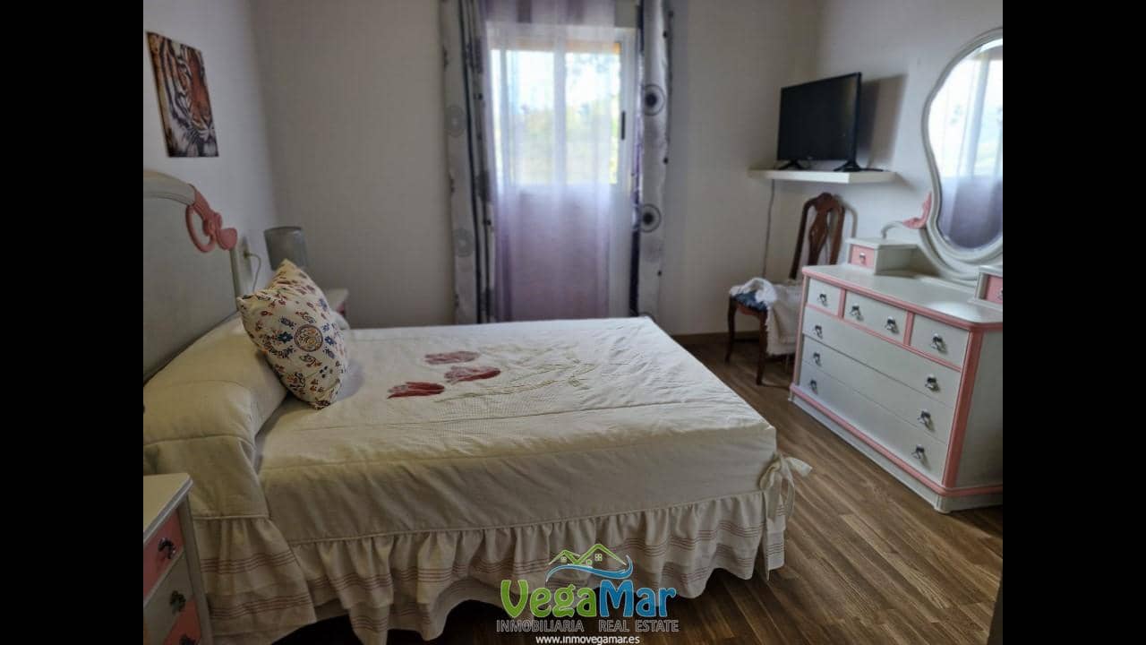 3 soveværelse Villa til salg i Itrabo med swimmingpool garage - € 292.000 (Ref: 8975492)