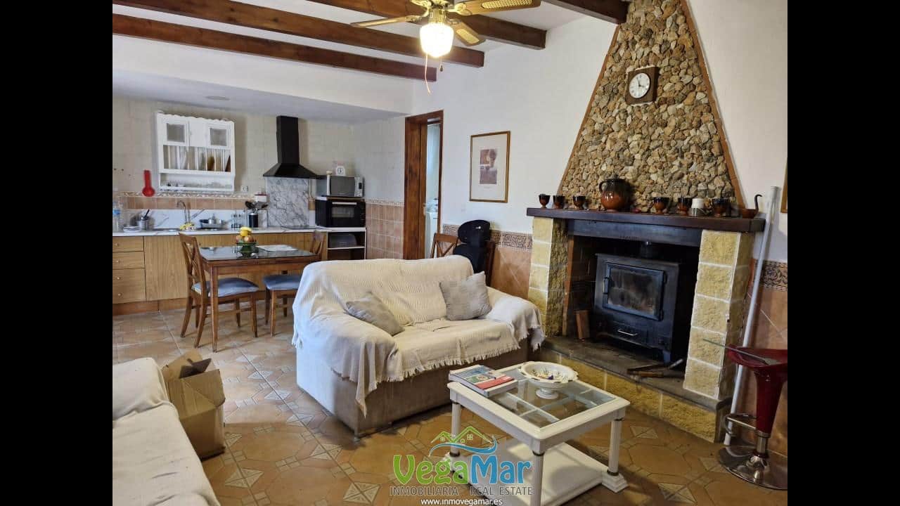 3 soveværelse Villa til salg i Itrabo med swimmingpool garage - € 292.000 (Ref: 8975492)