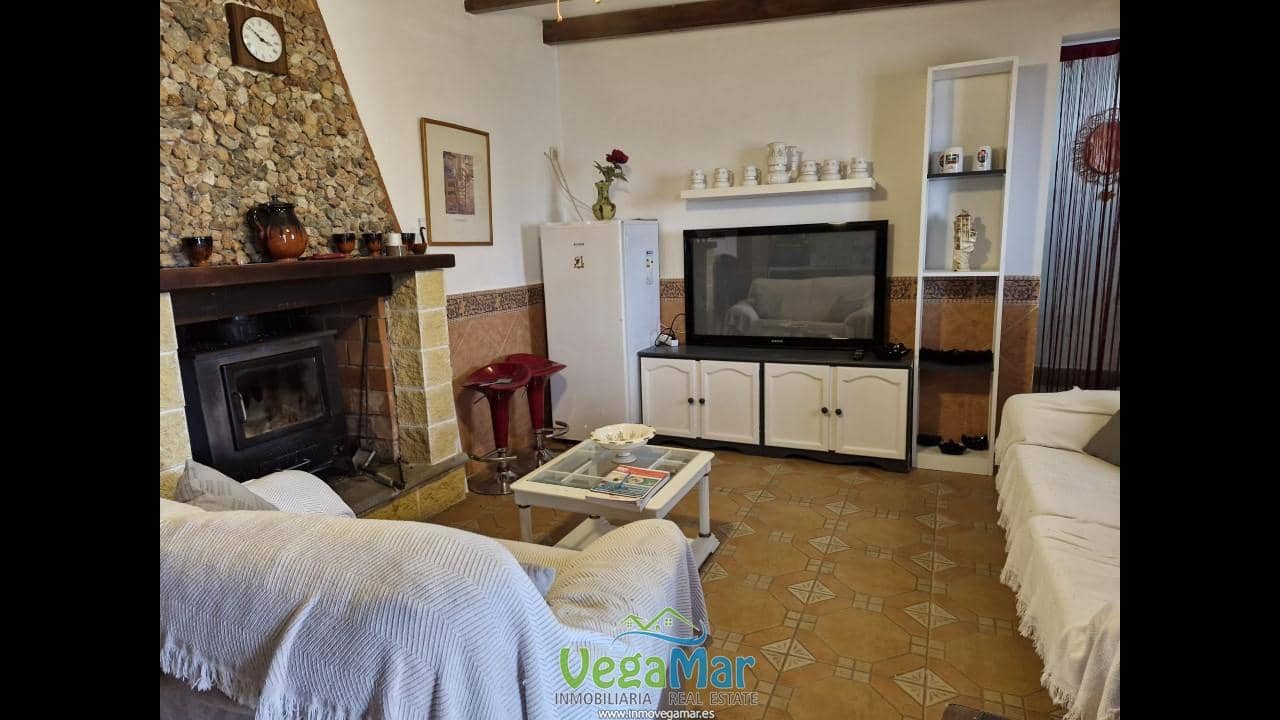 3 soveværelse Villa til salg i Itrabo med swimmingpool garage - € 292.000 (Ref: 8975492)