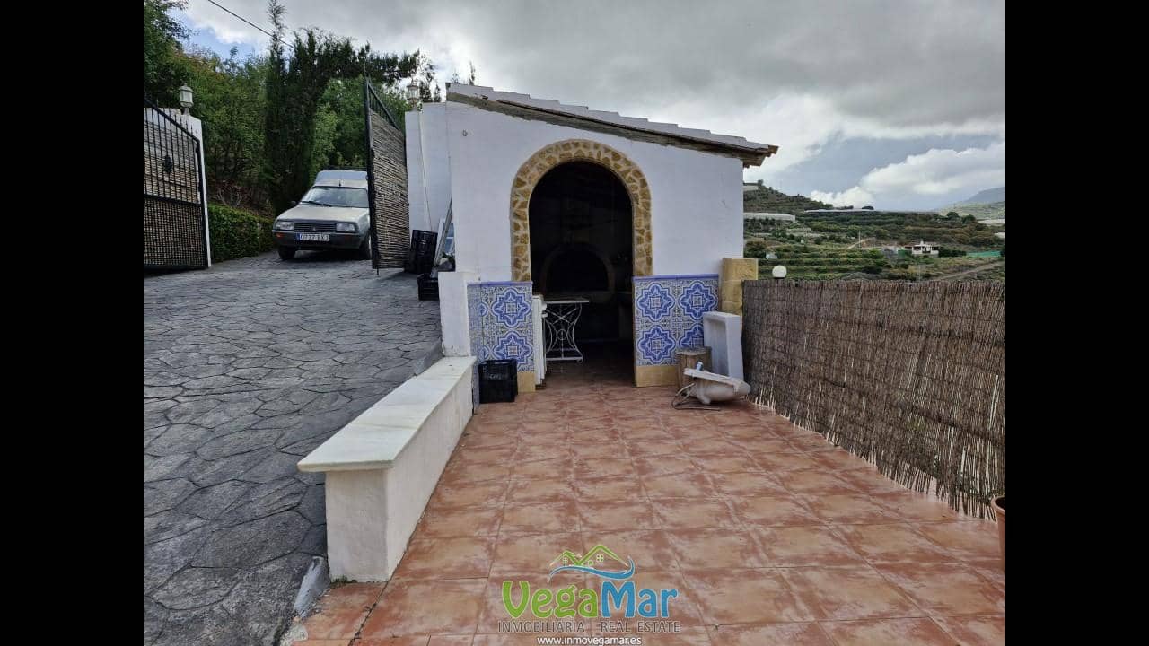 3 soveværelse Villa til salg i Itrabo med swimmingpool garage - € 292.000 (Ref: 8975492)