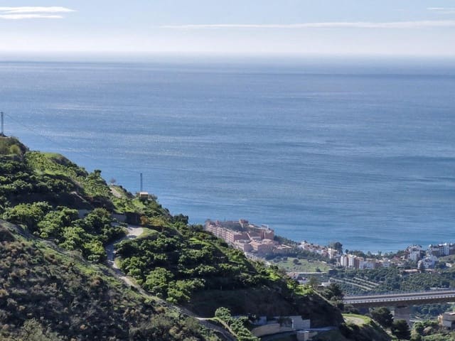 Grunde uden byggetilladelser til salg i Almuñécar - € 115.000 (Ref: 9004508)