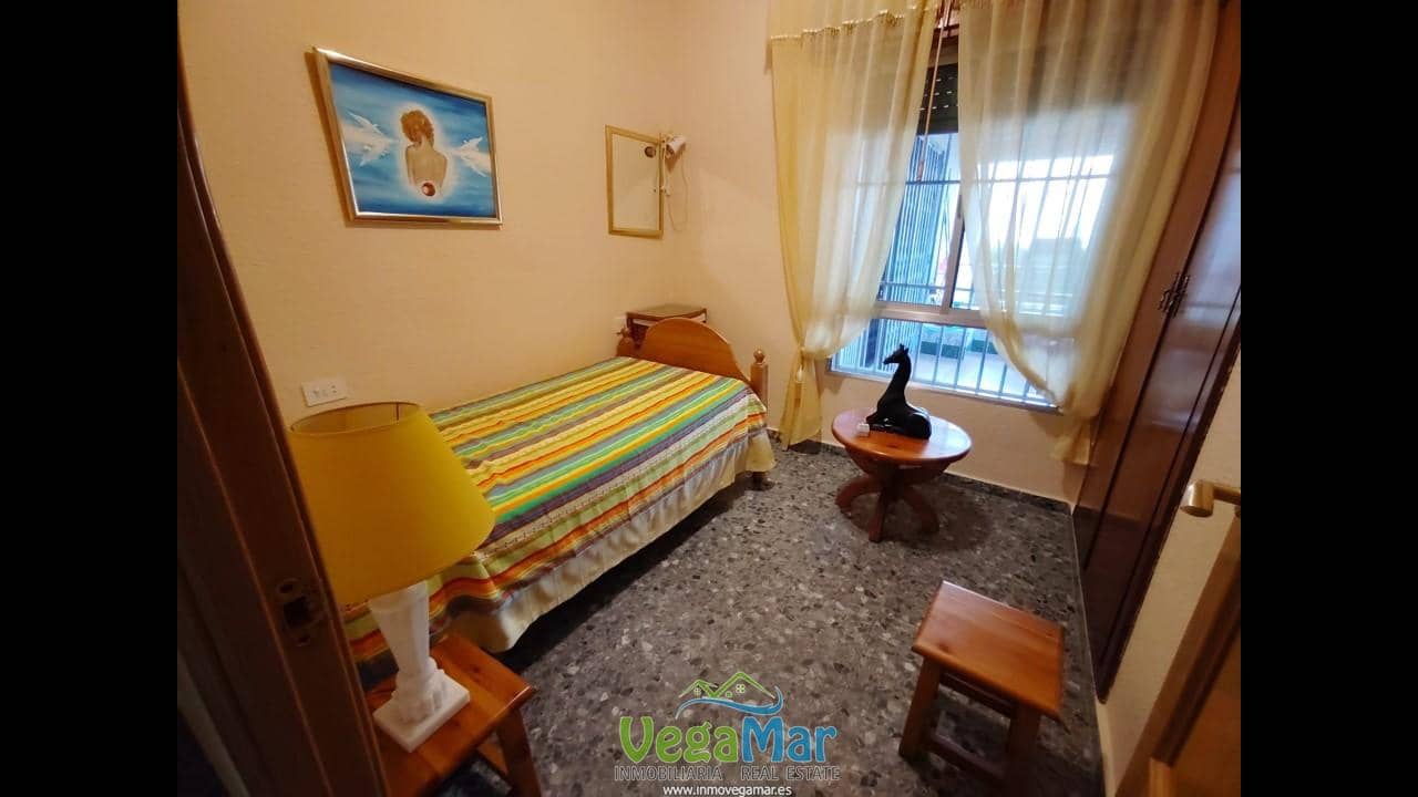 3 soveværelse Lejlighed til leje i Almunecar med garage - € 700 (Ref: 9037483)