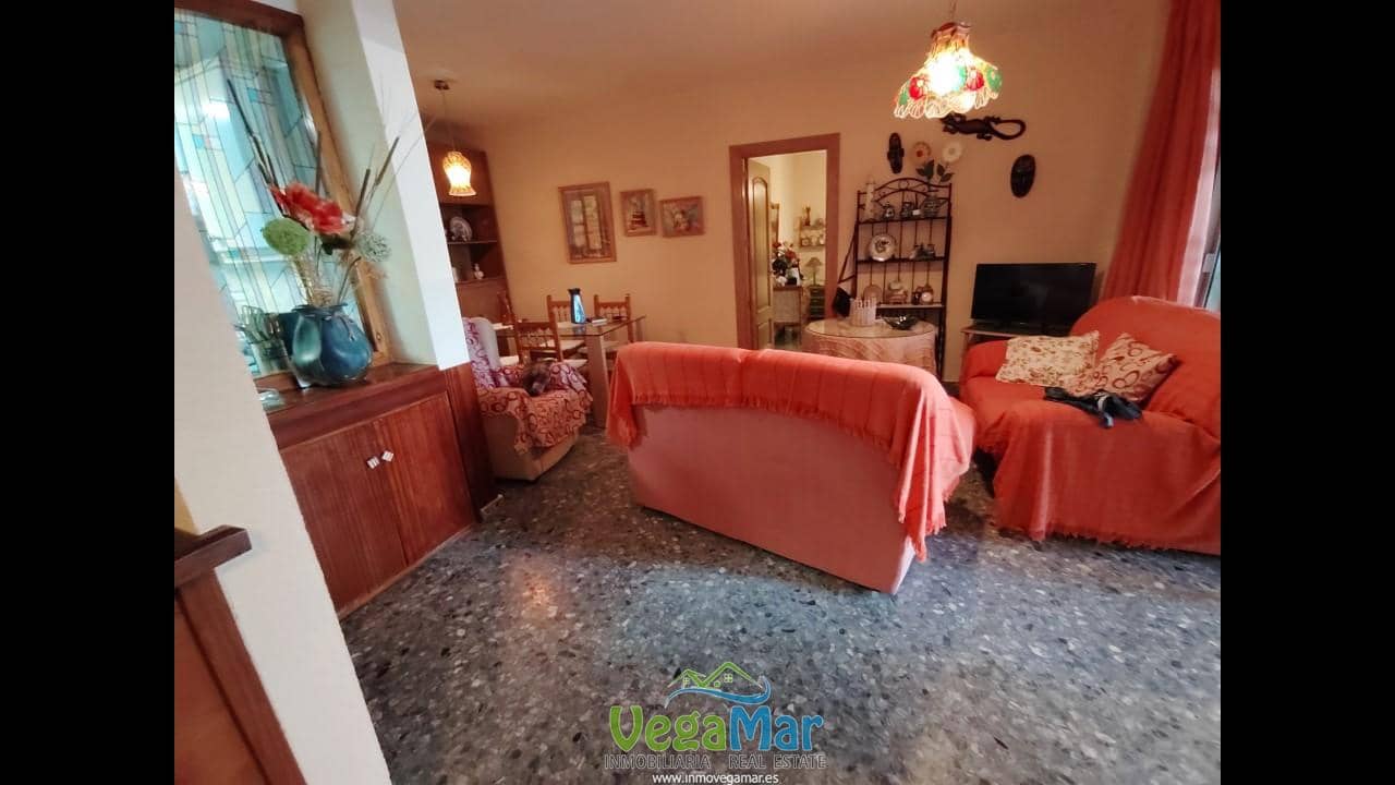 3 soveværelse Lejlighed til leje i Almunecar med garage - € 700 (Ref: 9037483)