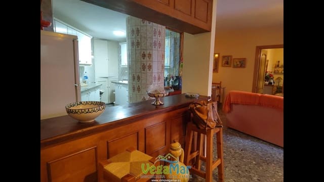 3 Zimmer Wohnung zu vermieten in Almuñécar mit Garage - 700 € (Ref: 9037483)