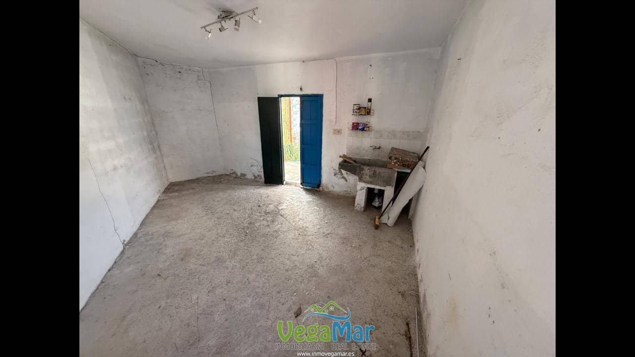 4 soverom Villa til salgs i Otivar - € 190 000 (Ref: 9086535)