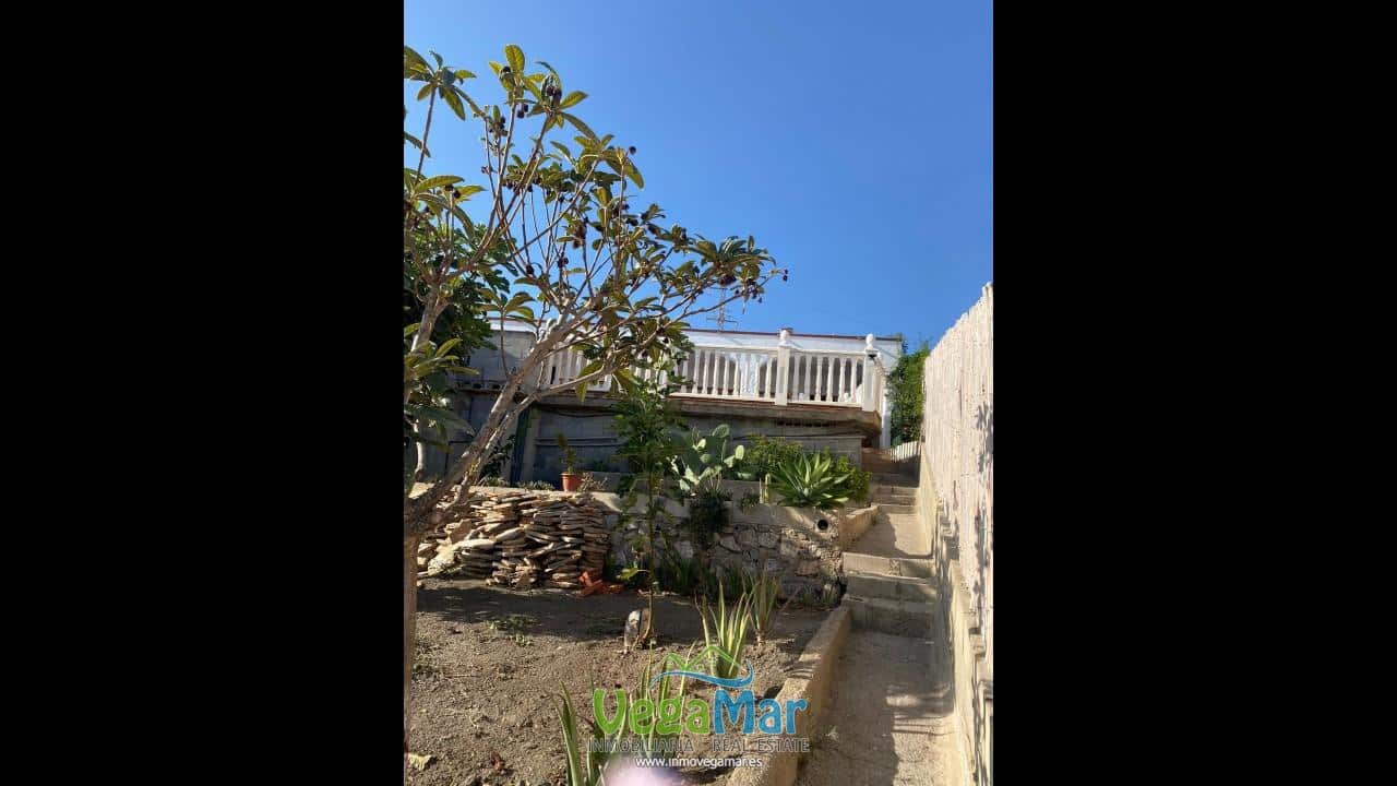 2 bedroom Finca/Country House for sale in Salobrena with pool garage - € 275,000 (Ref: 9144394)