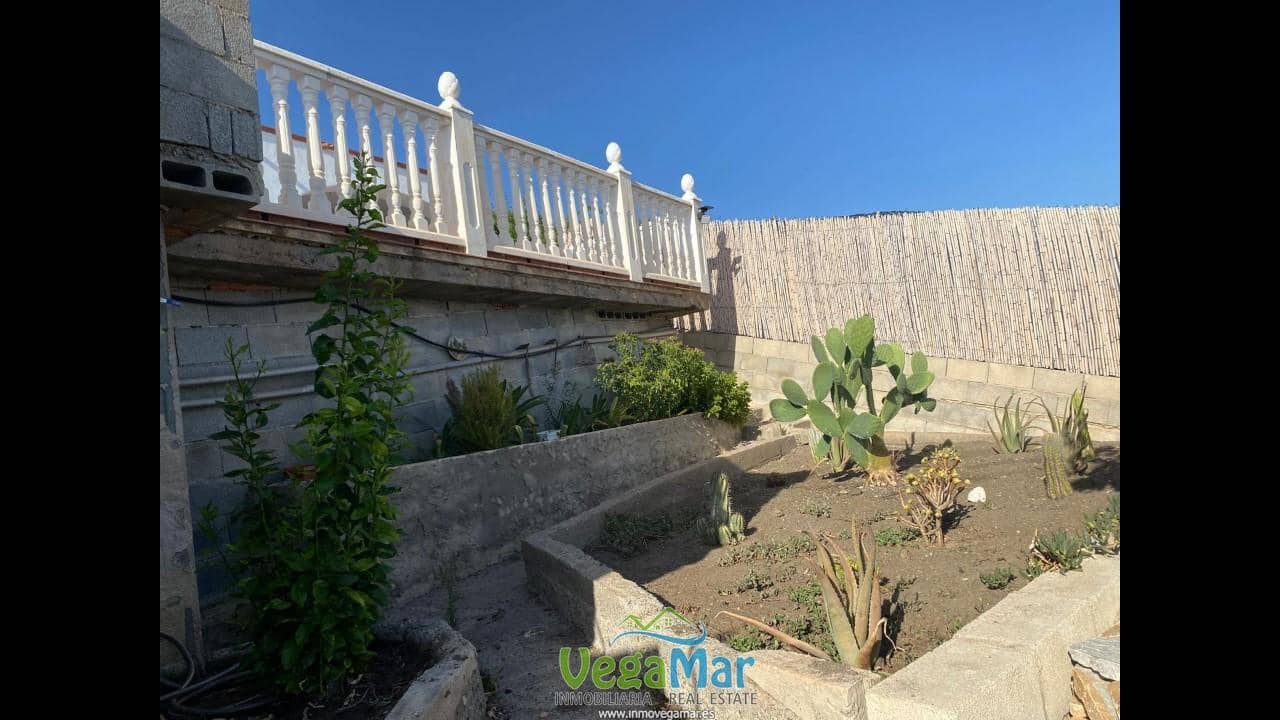 2 bedroom Finca/Country House for sale in Salobrena with pool garage - € 275,000 (Ref: 9144394)