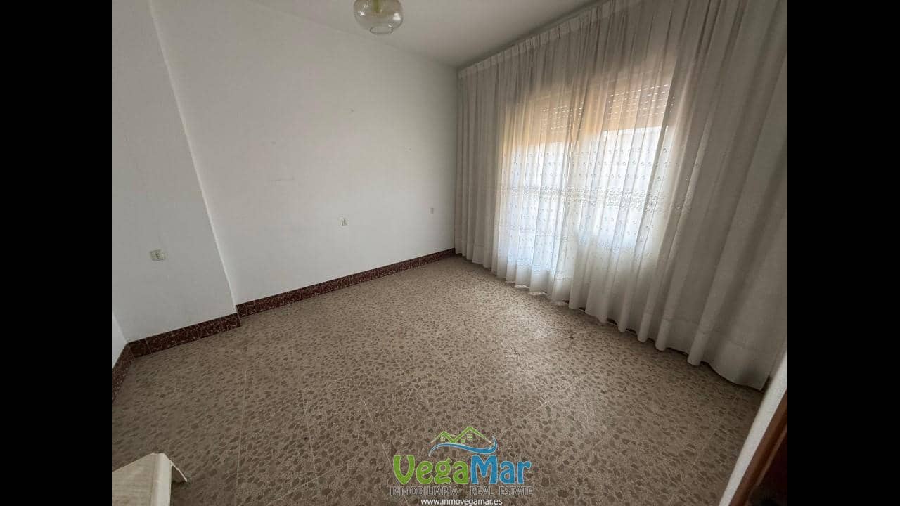 4 soverom Villa til salgs i Itrabo med garasje - € 180 000 (Ref: 9150982)