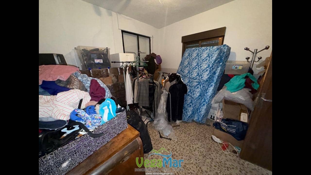 4 soverom Villa til salgs i Itrabo med garasje - € 180 000 (Ref: 9150982)