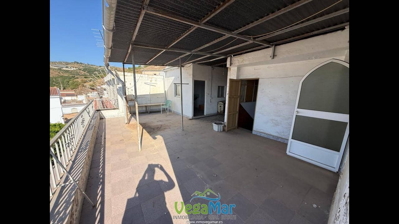 4 soverom Villa til salgs i Itrabo med garasje - € 180 000 (Ref: 9150982)