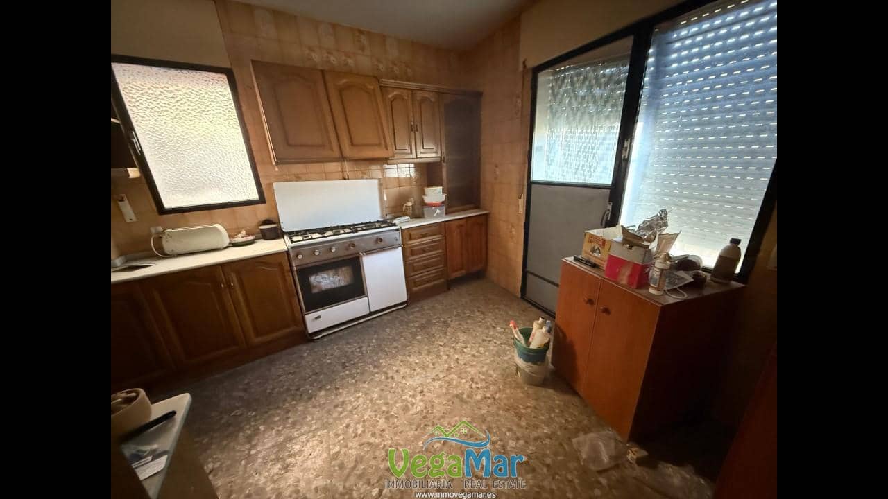 4 soverom Villa til salgs i Itrabo med garasje - € 180 000 (Ref: 9150982)