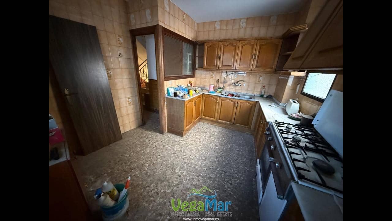 4 soverom Villa til salgs i Itrabo med garasje - € 180 000 (Ref: 9150982)