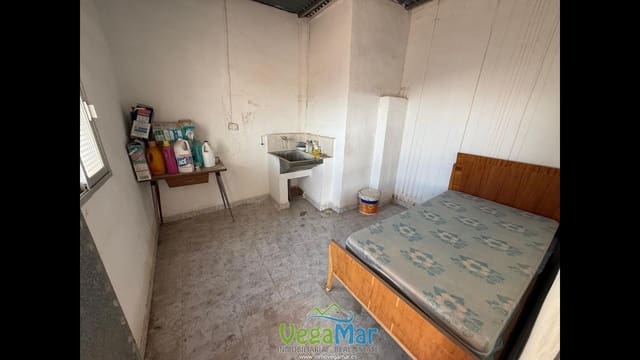 4 soveværelse Villa til salg i Itrabo med garage - € 180.000 (Ref: 9150982)