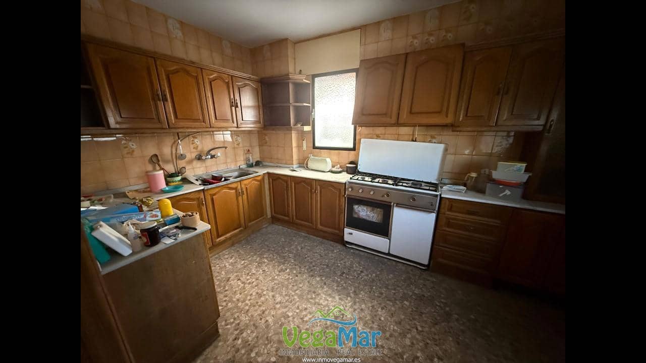 4 soverom Villa til salgs i Itrabo med garasje - € 180 000 (Ref: 9150982)