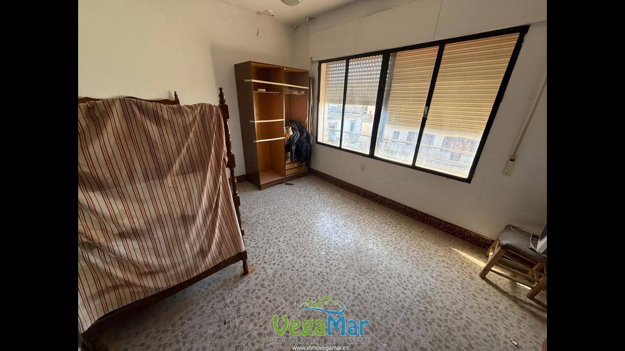 4 soverom Villa til salgs i Itrabo med garasje - € 180 000 (Ref: 9150982)