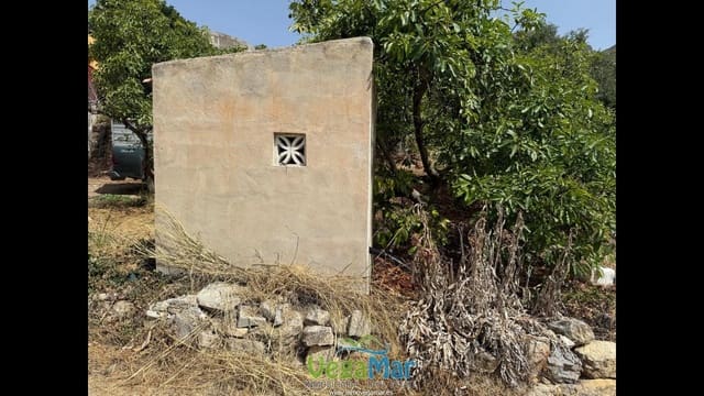 Grunde uden byggetilladelser til salg i Almuñécar - € 80.000 (Ref: 9175576)