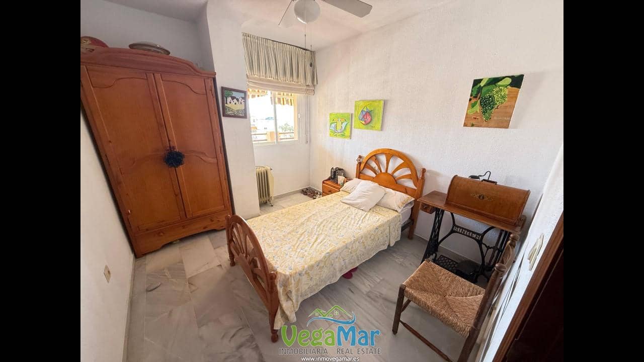 2 soveværelse Lejlighed til leje i Almunecar med garage - € 850 (Ref: 9175748)