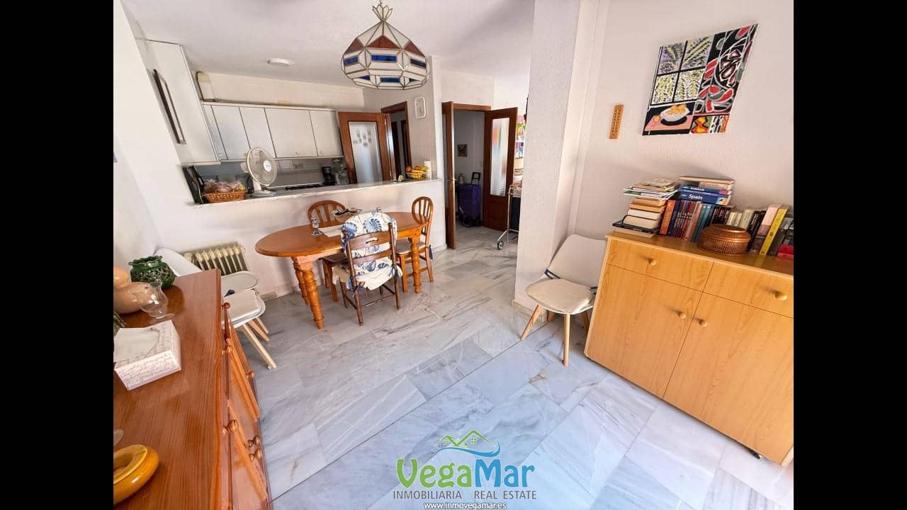 2 soveværelse Lejlighed til leje i Almunecar med garage - € 850 (Ref: 9175748)