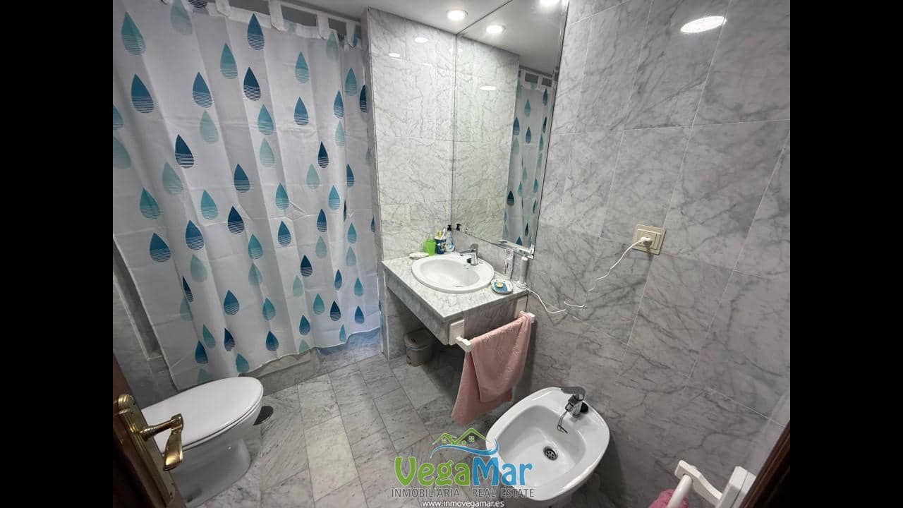 2 soveværelse Lejlighed til leje i Almunecar med garage - € 850 (Ref: 9175748)